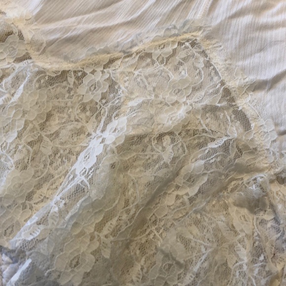 Cream Tank - Picture 2 of 3